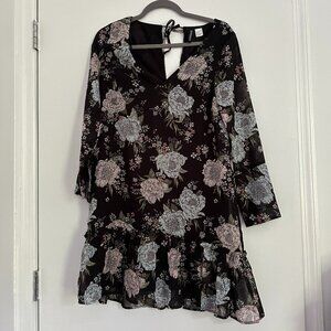 Flowy floral H&M dress